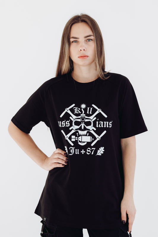 White T-shirt "Mūsu saule tumsā spīd"