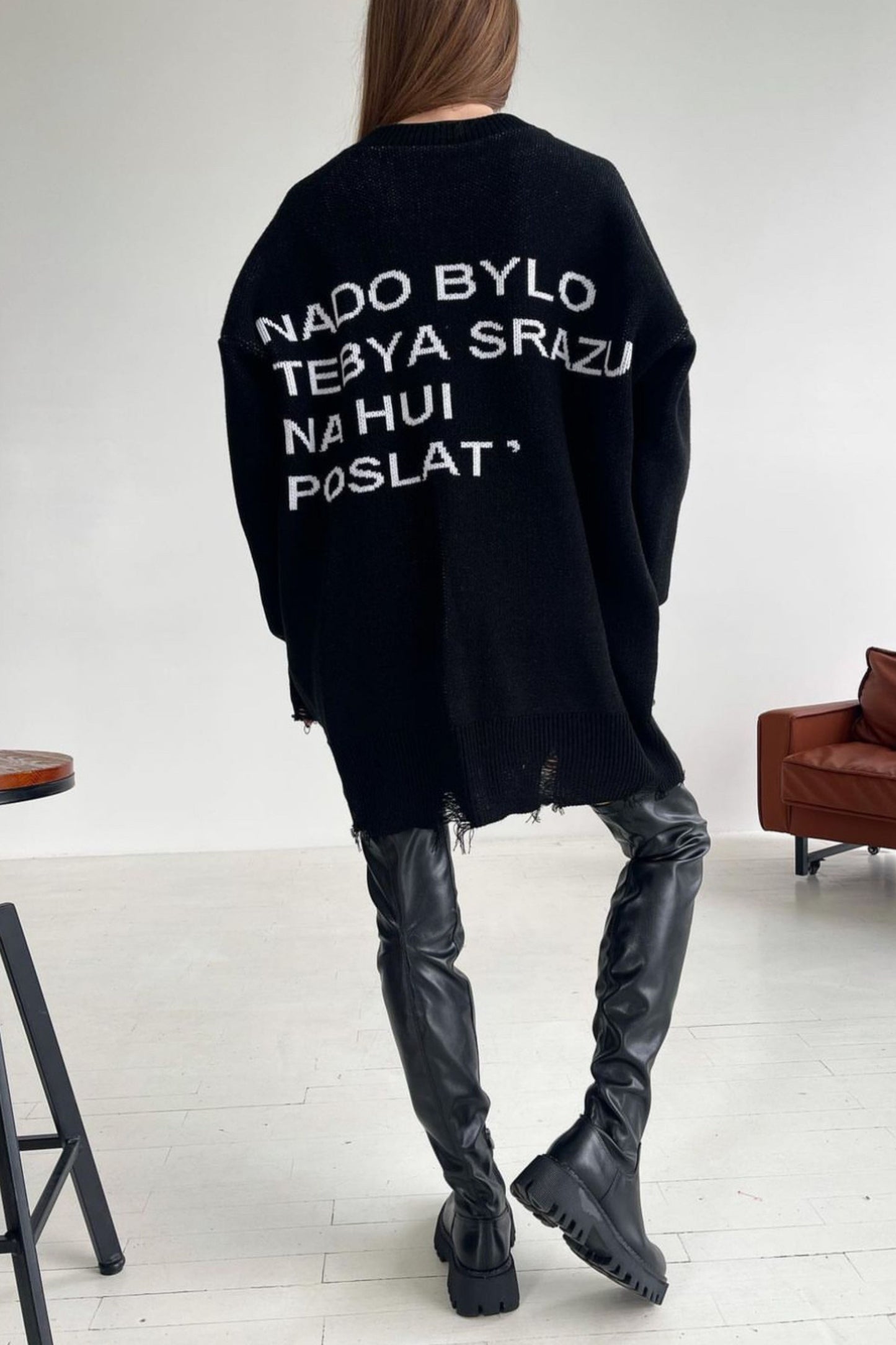Melns džemperis "putin ty za*bal"