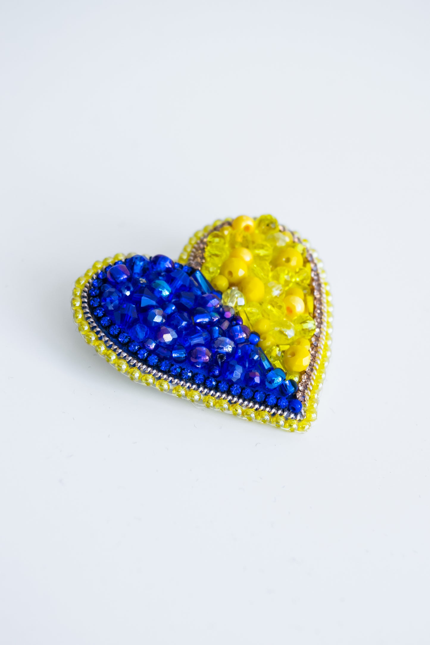 Pin "Heart UA"