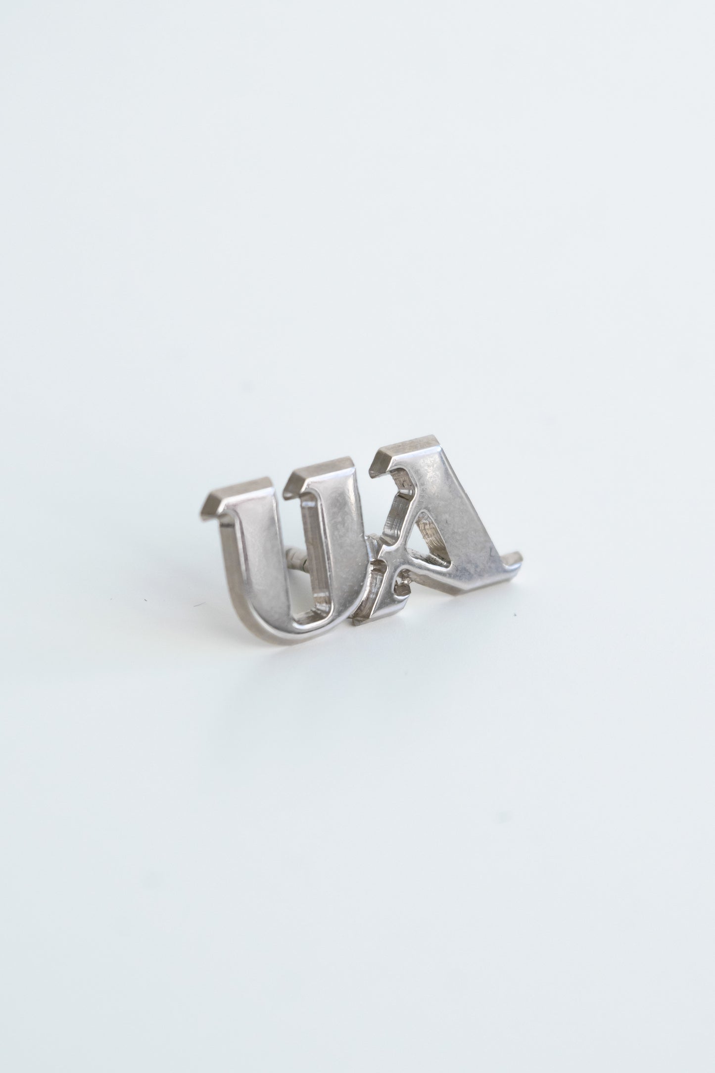 Пін "UA"