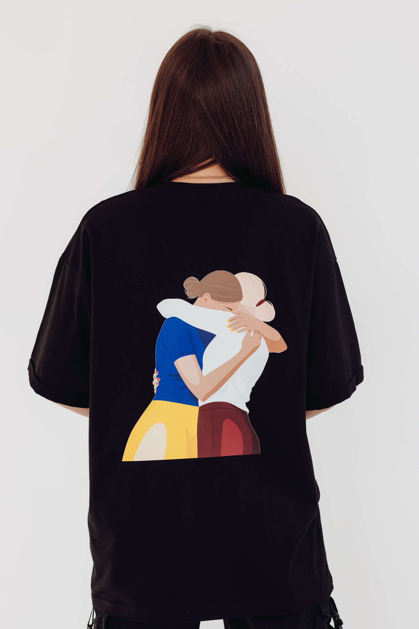 Black T-shirt "Sisters"