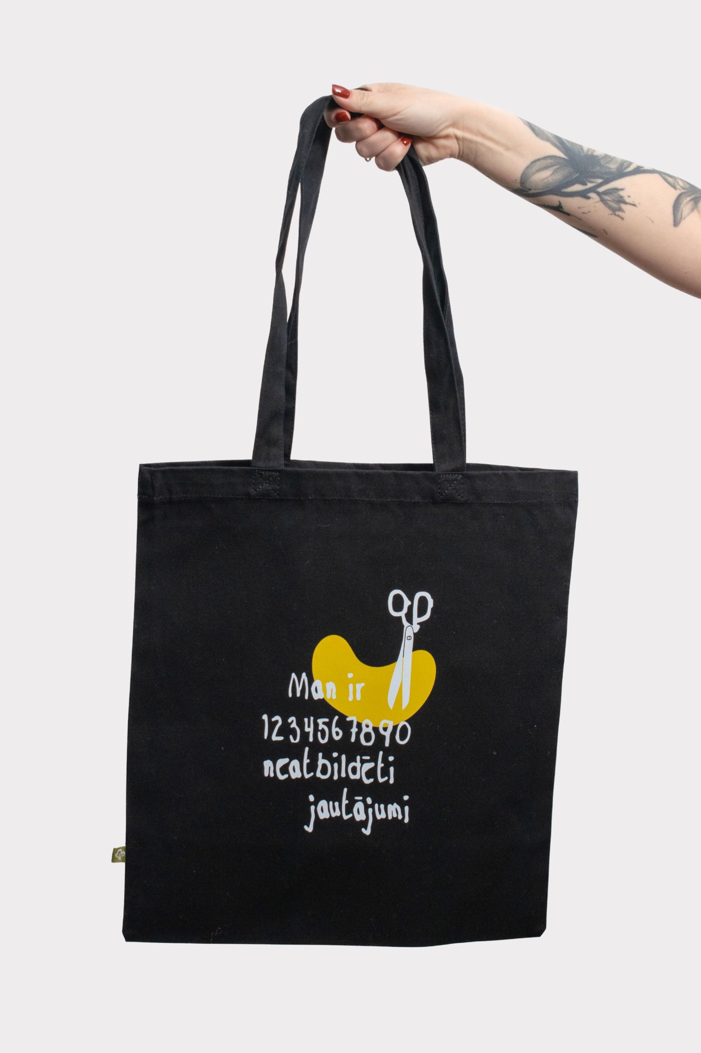 LAMPA soma - "Man ir 1234567890 neatbildēti jautājumi"